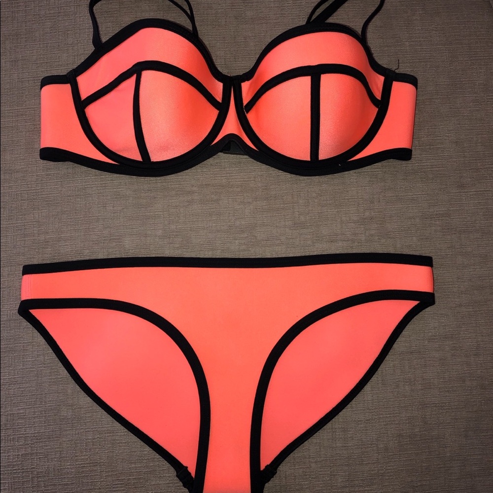 TRIANGL Bikini